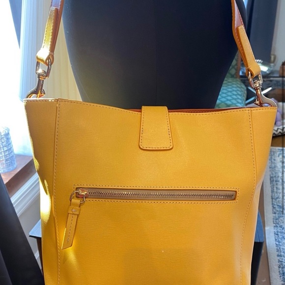 NWT DOONEY & BURKE Ashby Shoulder Bag in Lemon $175 $255. - Picture 3 of 6